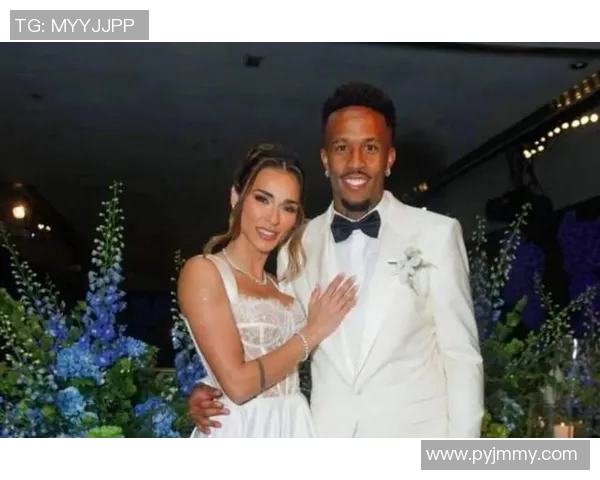 足球明星妻子因婚姻问题宣布离婚 双方情感纠葛引发舆论关注